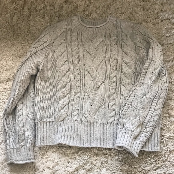 Banana Republic Cable Knit cropped Sweater - Picture 5 of 11